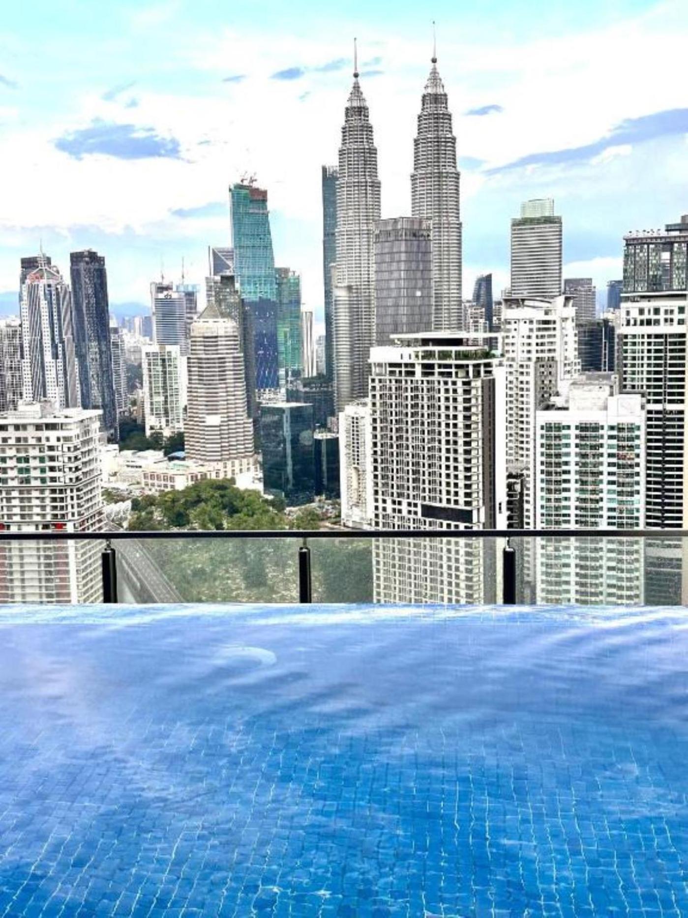 The Luxe Suites Klcc By Cozy Stay Куала-Лумпур Екстер'єр фото