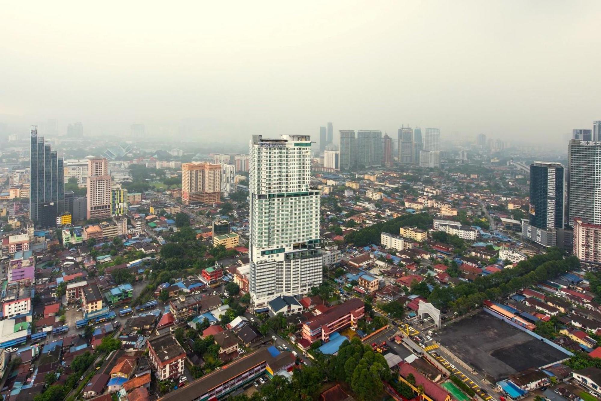 The Luxe Suites Klcc By Cozy Stay Куала-Лумпур Екстер'єр фото